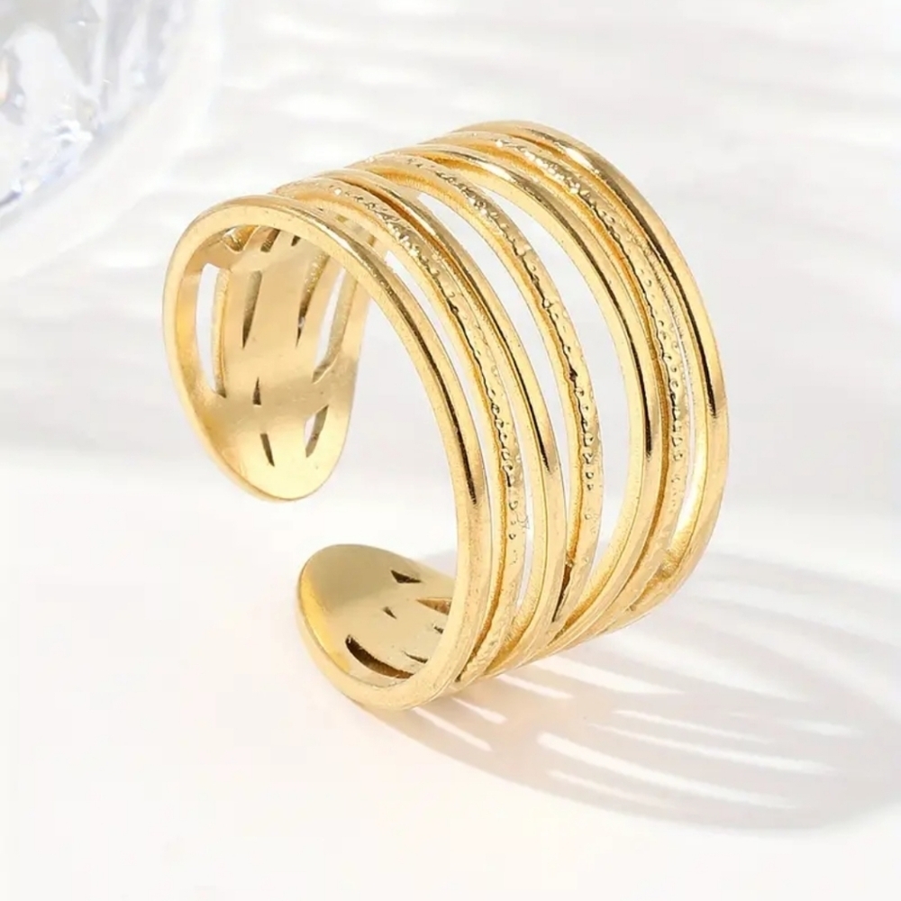 NEW! Resizable ring.   BTQ